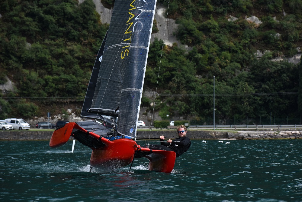 #Flying Mantis #flyingmantis #foiling #trimaran